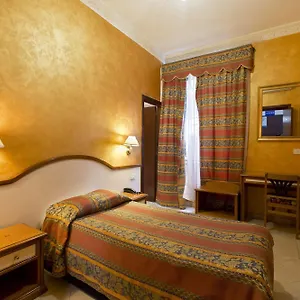 https://lella-rome.it-romehotels.com